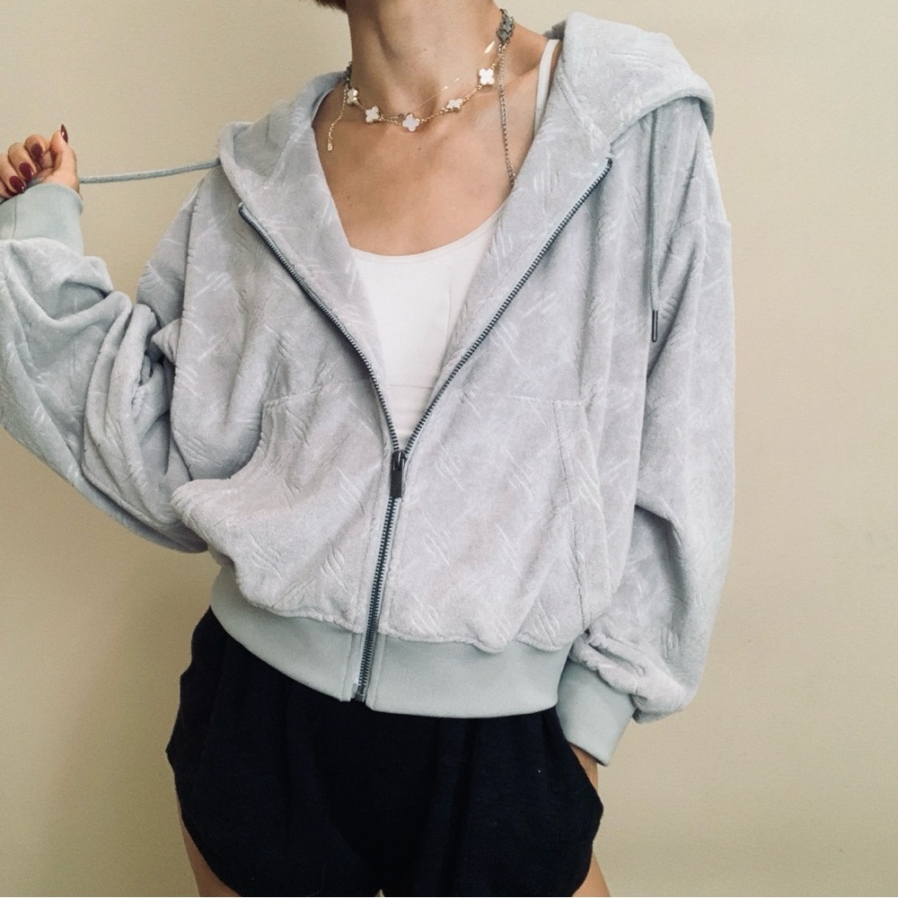 $138 Brand New Revolve Daily paper hoodie XL - Picture 7 of 14